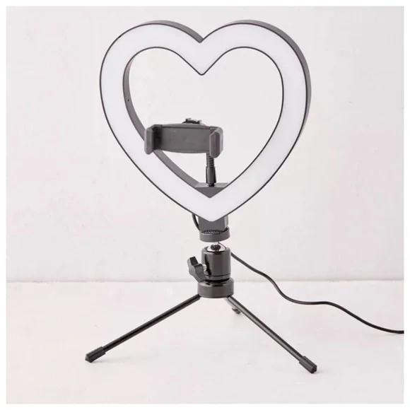 Brilliant Ideas Heart-Shaped Vlogging Ring Light - Picture 4 of 6